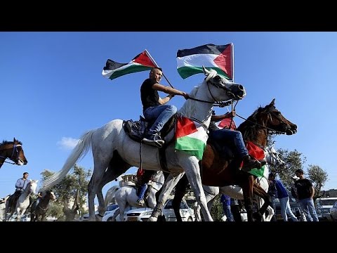 مواطنون فلسطينيون يحيون الذكرى الأربعين ليوم الأرض